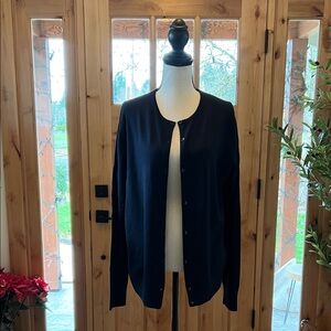 Classic Uniqlo Black cardigan women’s button down sweater size Large 100% wool